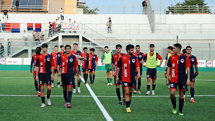La squadra del Cecina scesa in campo contro il Saline (foto Michele Falorni/Silvi)