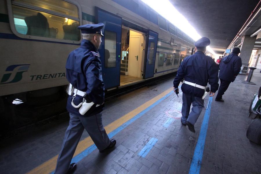 Dramma sui binari, muore travolto dal treno