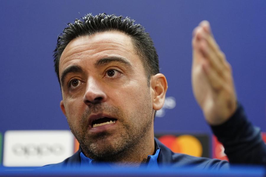 
	L'allenatore del Barcellona Xavi

