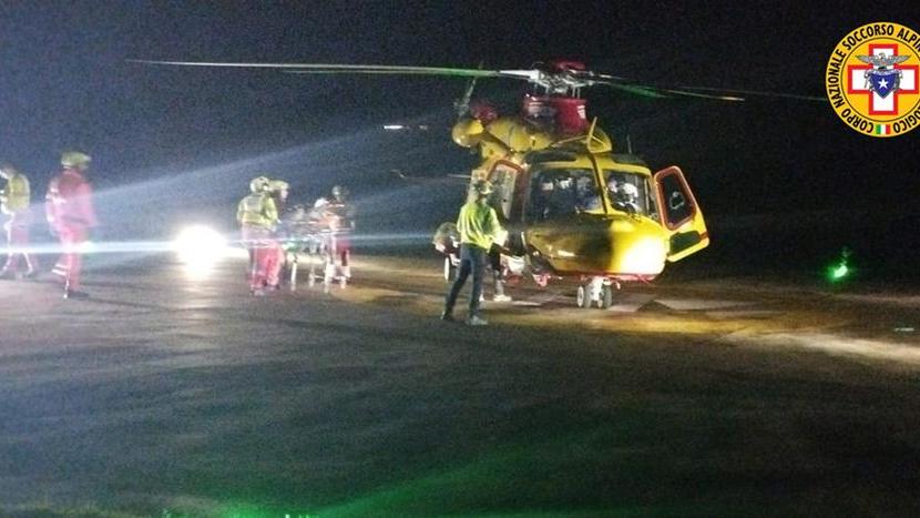 L'elisoccorso intervenuto sulla scogliera di La Ciaccia a Valledoria