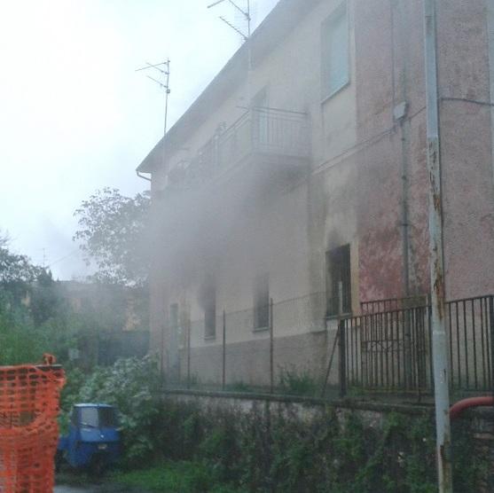 Fulmine si abbatte sulla centralina Telecom Paura e linea muta a San Quirico di Sorano