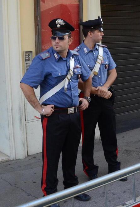 Fuga dal negozio con il tablet sotto la maglietta: arrestato