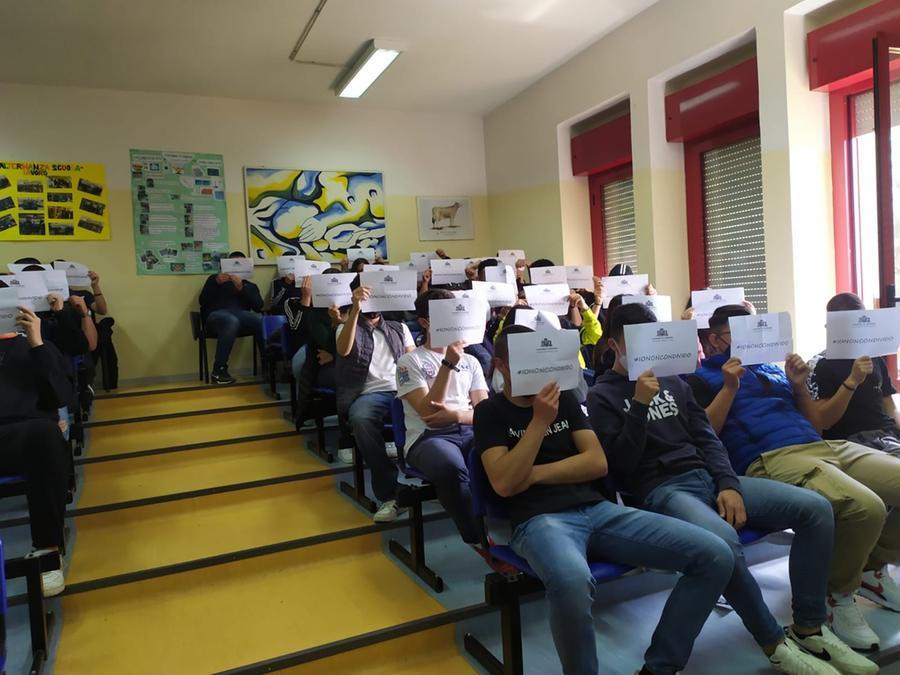 #IONONCONDIVIDO: riprende a Sassari la campagna educativa della Polizia locale contro violenza di genere e revenge porn