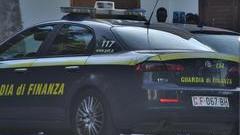 Un'auto della Finanza