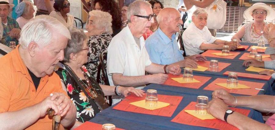 
	Alcune strutture delle province di Firenze, Prato e Pistoia gi&agrave; da qualche mese, hanno aumentato le rette di circa 150 euro al mese

