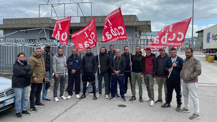 Panapesca, niente straordinari: le rivendicazioni continuano