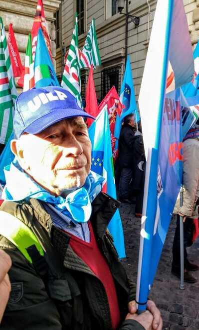 Addio a Carlo Salvadori, una vita per il sindacato. Il ricordo:«È stato un faro»