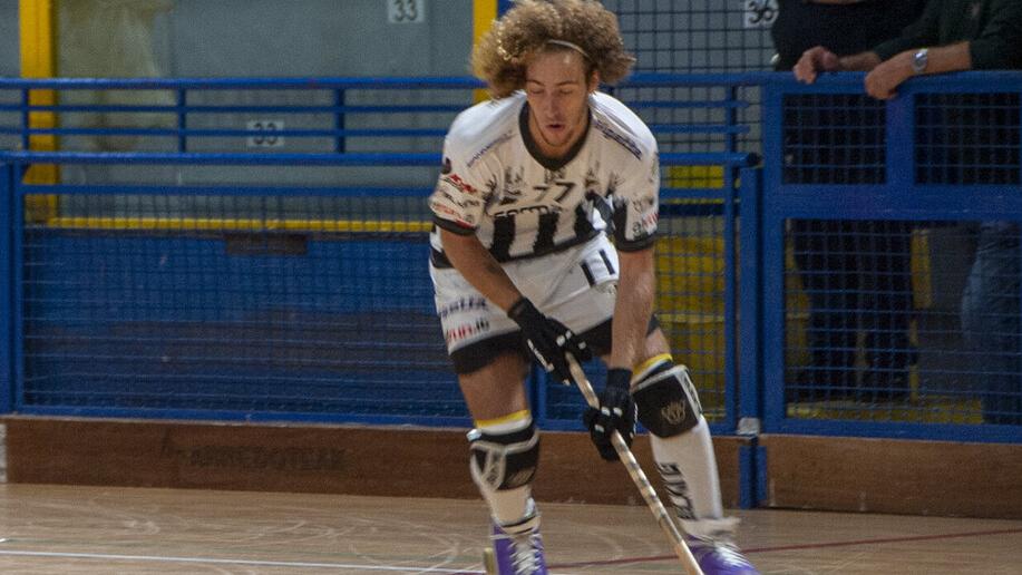 Liam Rosi, autore del primo gol della partita in azione (Foto Paglianti)
