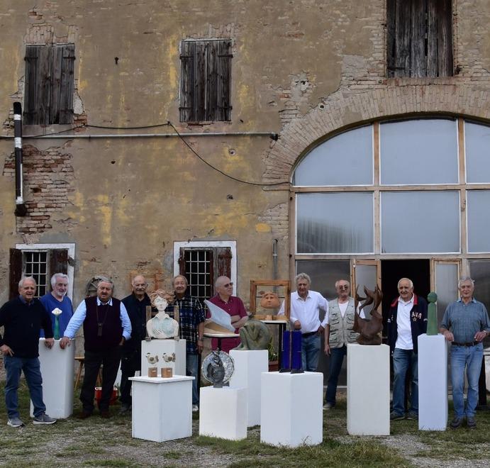 Scultura, prodigi e seduzioni nelle opere di sessanta artisti 