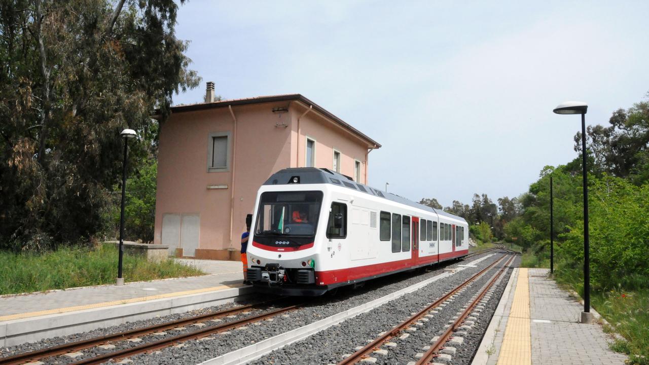 «Ferrovia, la Regione ci dica cosa intende fare nel Nuorese»