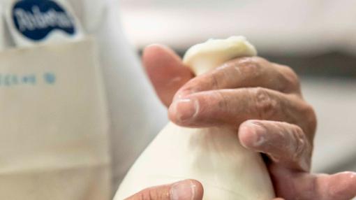 I vertici della 3A ai soci: «Pagheremo di più il latte»