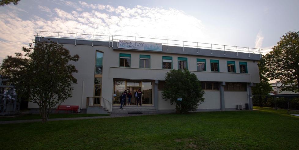 Lo stabilimento  di Verallia situato tra Pescia e Montecarlo