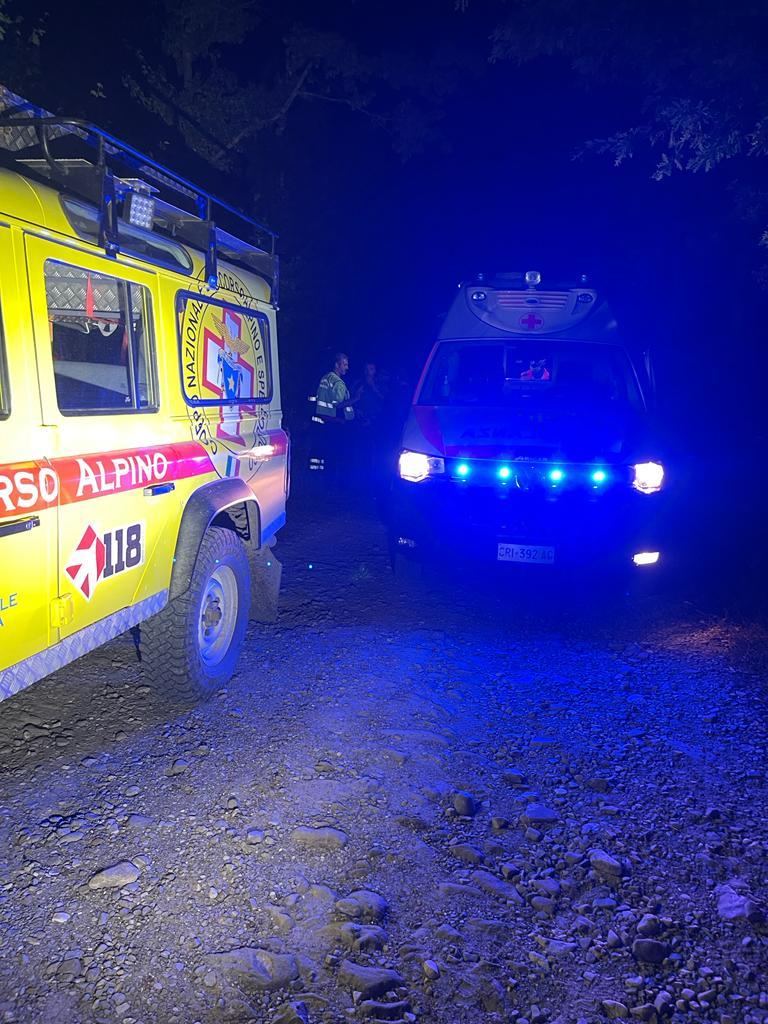 Fuori strada e contro un albero con il quad: ferito un ragazzo di 18 anni