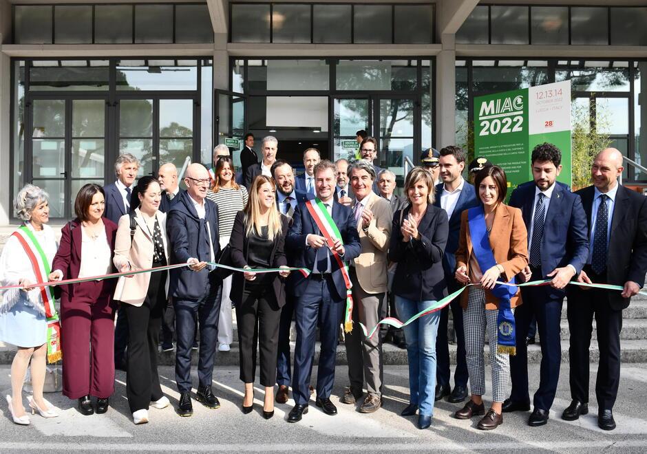 Anche il fantasma del caro energia fra i molti ospiti all’apertura del Miac