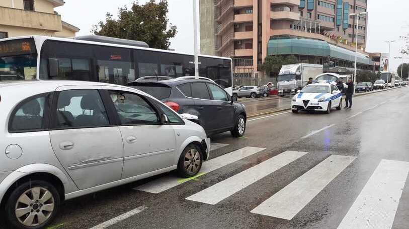 Sassari, un altro pedone investito: paura davanti al Vialetto