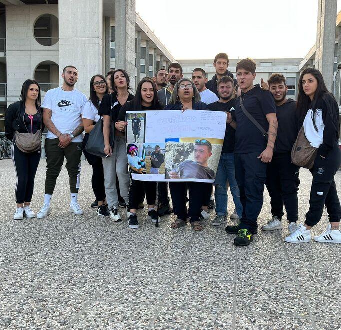 Modena. «Aspettiamo i carabinieri» 