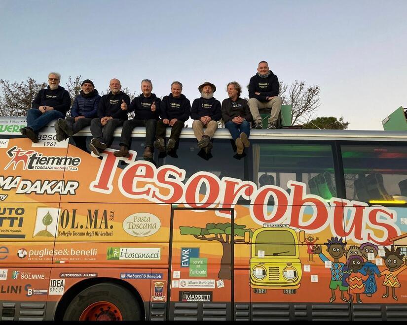 Il Tesorobus parte verso l’Africa carico di solidarietà maremmana