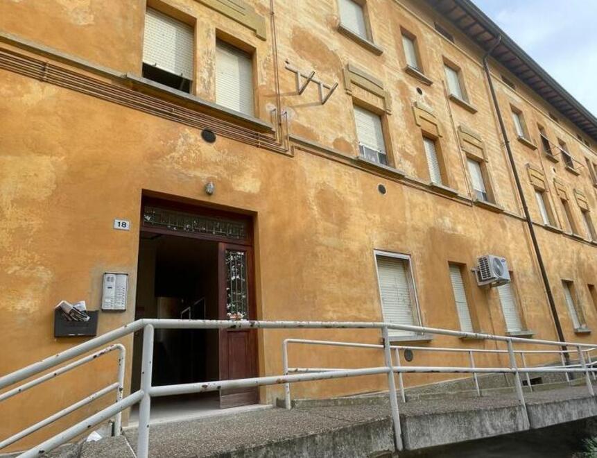 «Mi incateno alla porta»