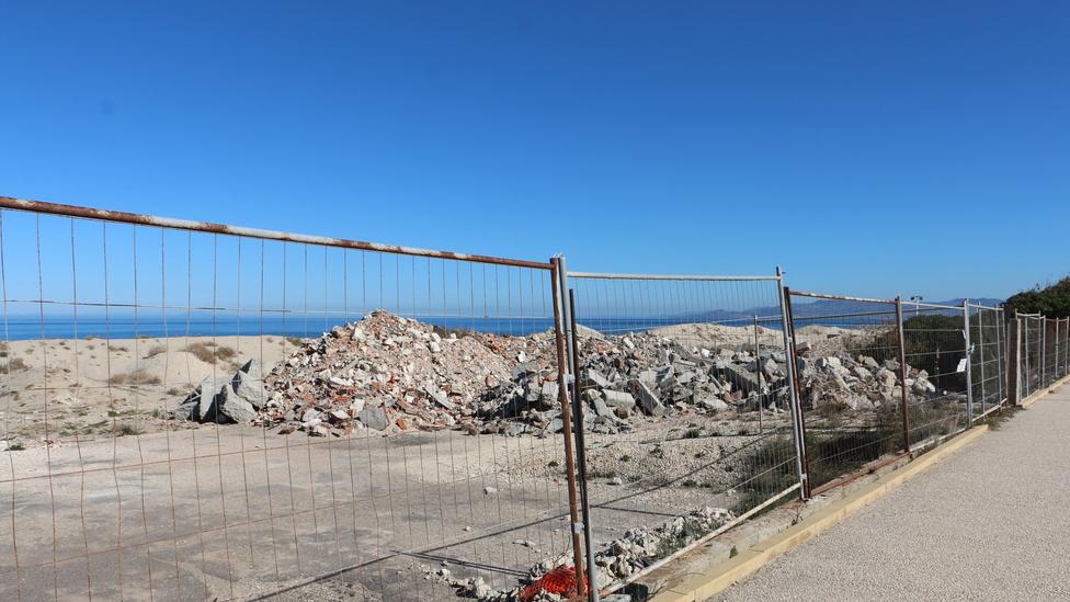Lido Iride, il Comune di Sorso alle ditte «Eliminate subito le macerie»