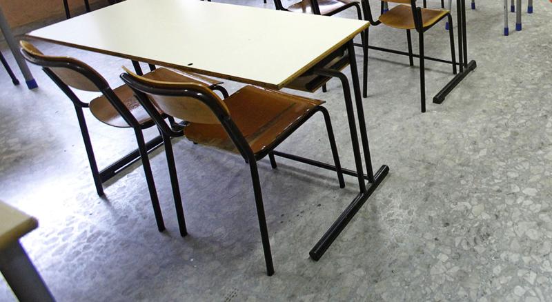Preside Chiede A Un Bidello Di Pulire L auto Gli Studenti Protestano 