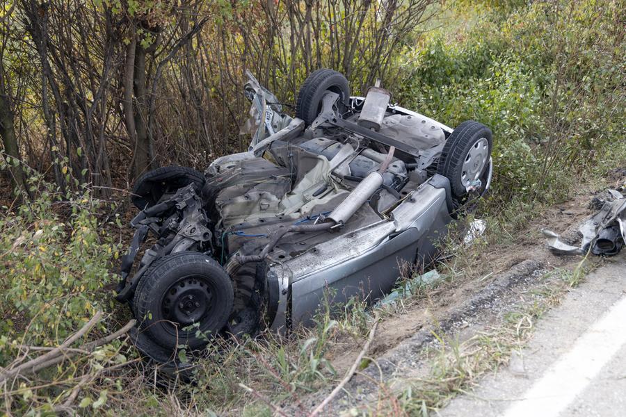 Mortale Terribile schianto auto contro autobotte un morto e un ferito