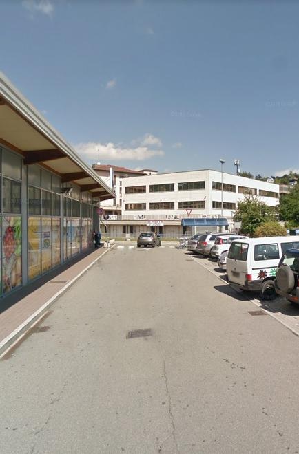 Pavullo, investito davanti al market