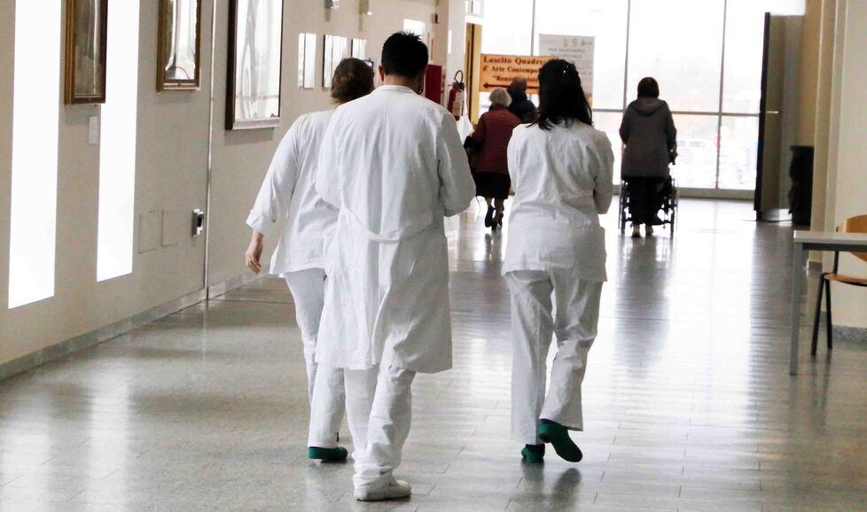 Ferrara, tramonta il fascino di E.R.: gli studenti di Medicina snobbano Emergenza