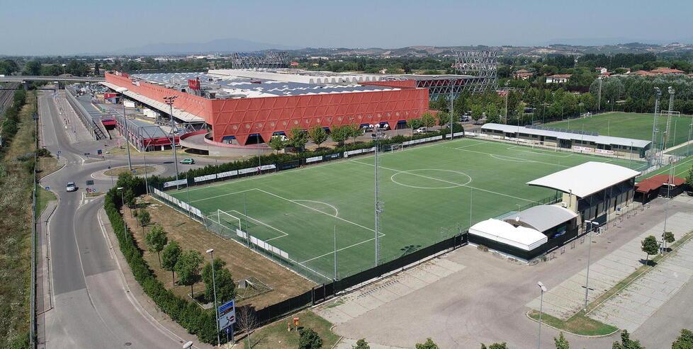 Stangata sui campi da calcio: tariffa oraria da 40 a 70 euro