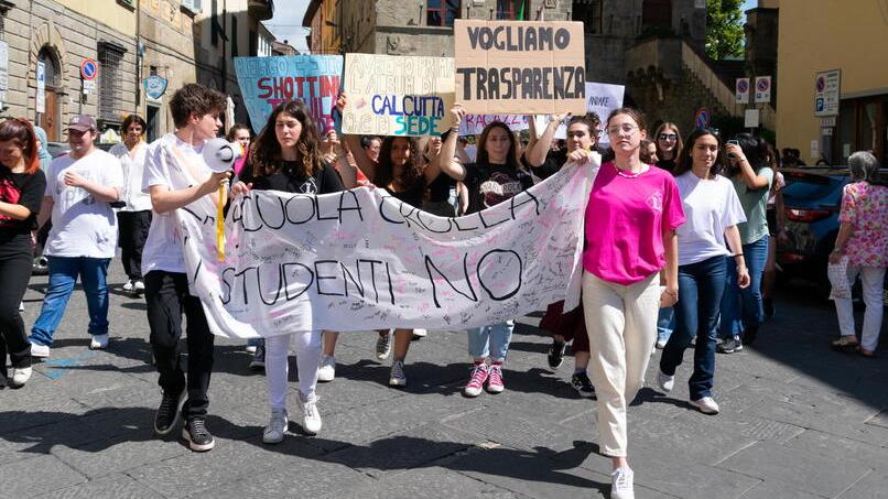 Lorenzini, lunedì torna la protesta degli studenti