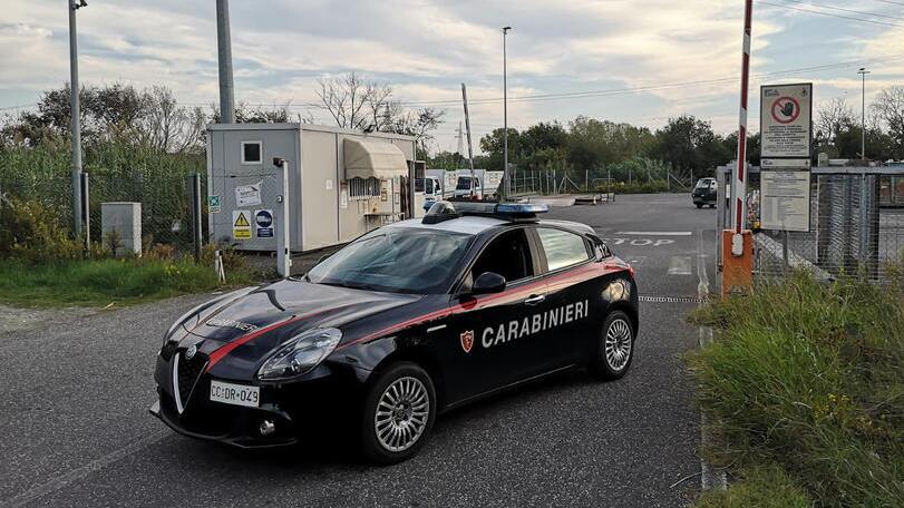 Sorpreso a rubare batterie nel centro di raccolta Rea