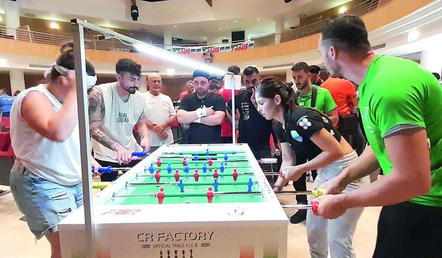 
	Non &egrave; un gioco, &egrave; una religione, e gli adepti sono pronti a segnare da ogni posizione

