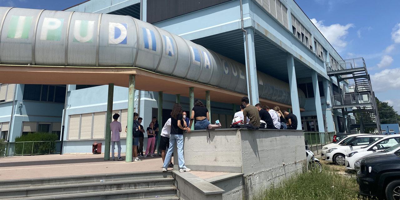 Pontedera, chiude la biblioteca del liceo per mancanza di spazi e personale