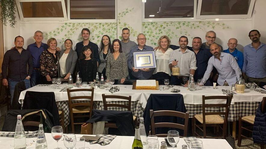 Per mezzo secolo nella stessa azienda di Santa Croce: festa per la pensione di Vincenzo