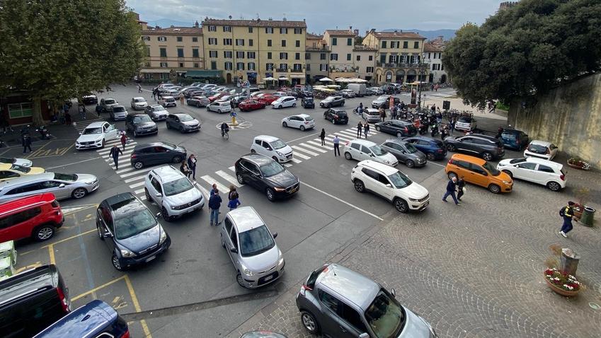 Piazza Santa Maria, ecco il progetto. Ma il problema del caos rimane