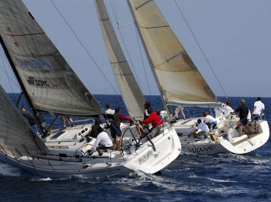 Scafi in mare per la Veleggiata delle Tre Torri 