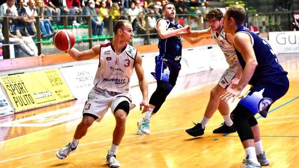 Libertas mostra la tua Robur: arriva Varese e si punta al tris