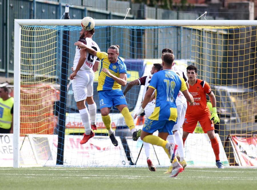 
	Il Pontedera esce sconfitto dallo stadio dei Marmi di Carrara (Foto Matelli)

