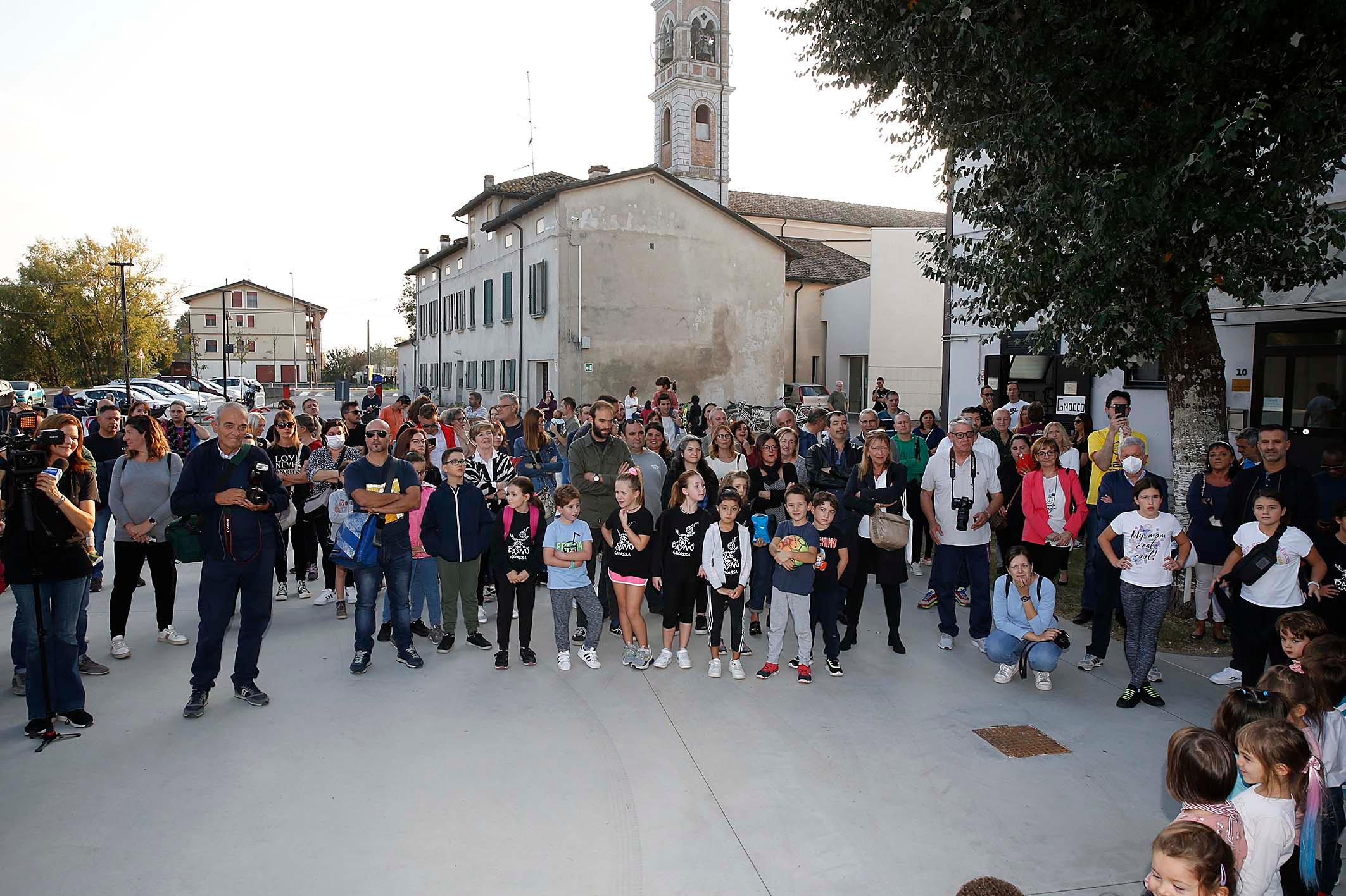 Un gruppo di genitori diserta l’inaugurazione: «Fate giocare i nostri bimbi»