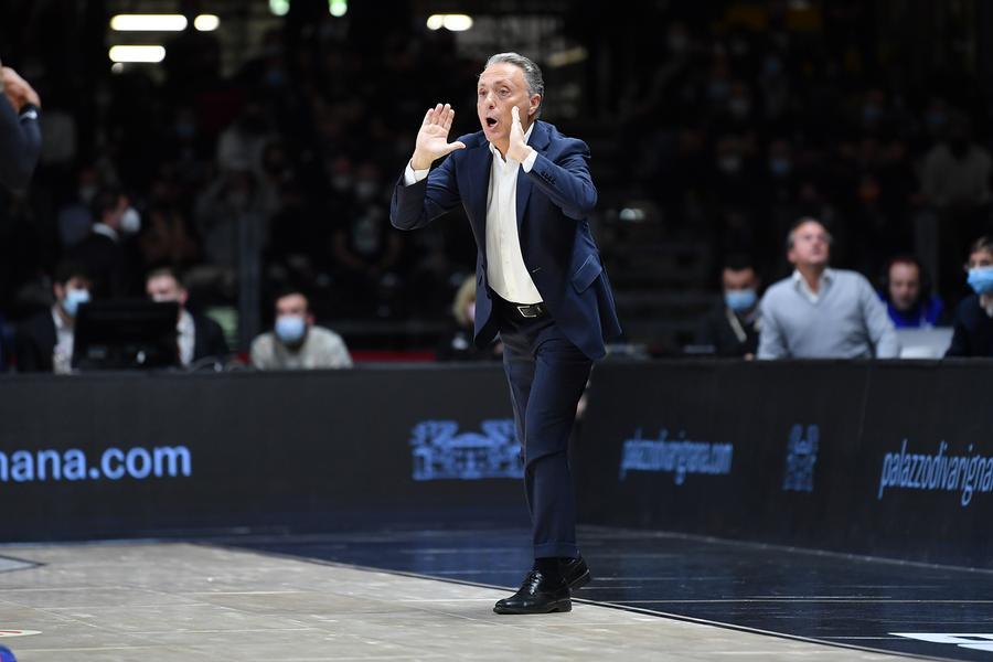La Dinamo lotta ma alla fine cede a Treviso: 79-71