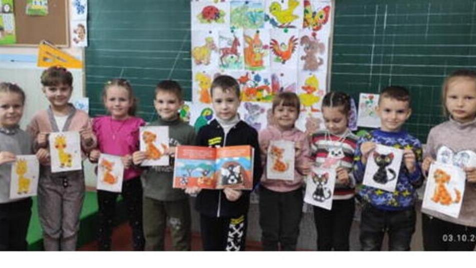 Carrara, la fiaba dell’Istituto Montessori-Repetti “Il gatto Gino” arriva anche in Ucraina