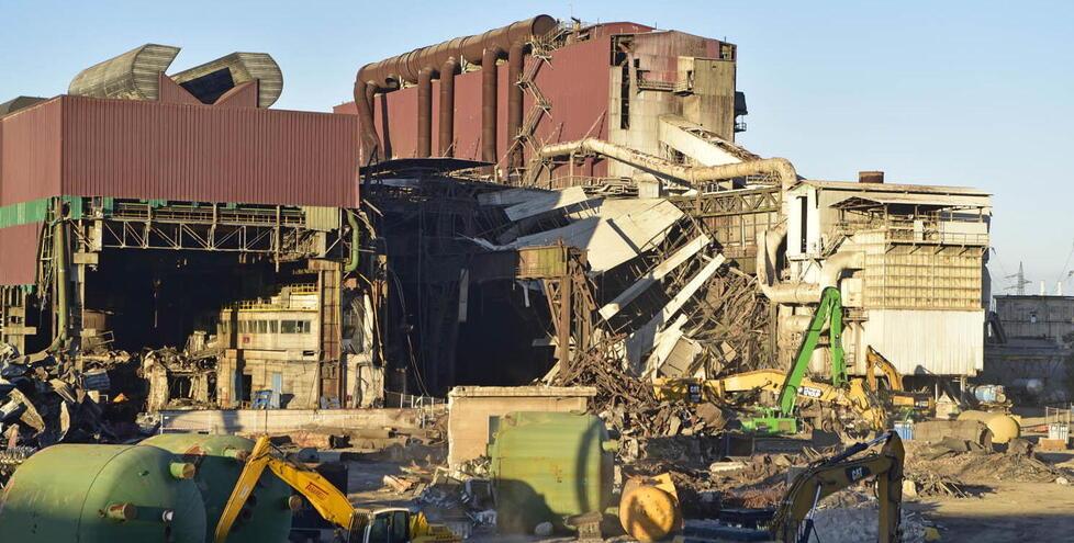 Demolizioni industriali e polveri a Piombino, Legambiente chiede garanzie per la salute