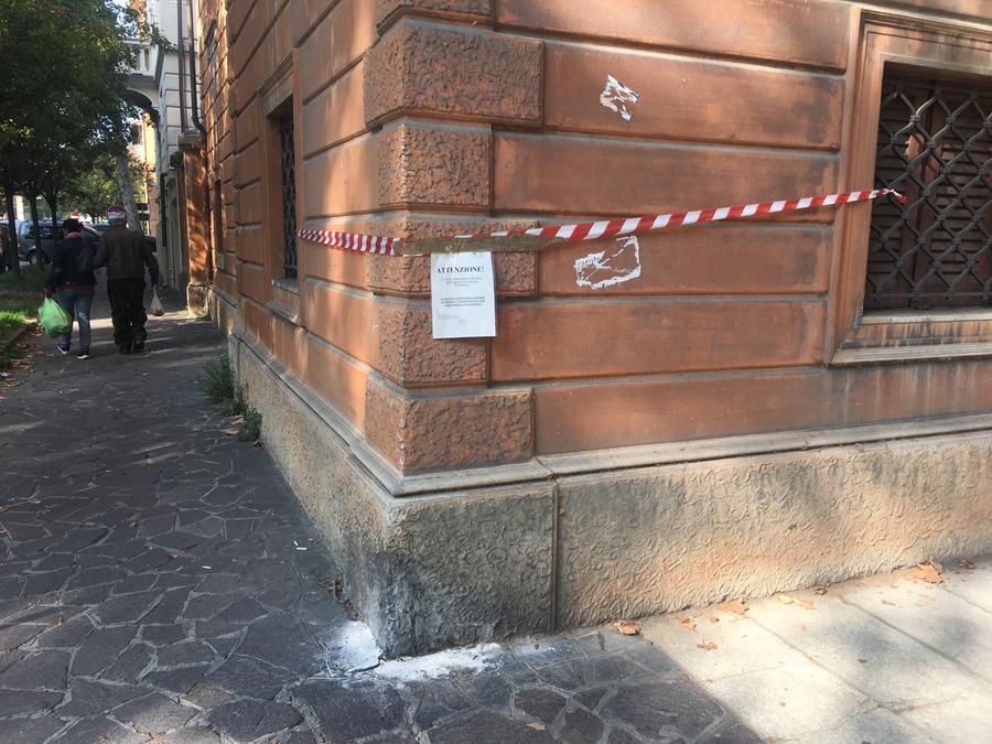 Modena. Analisi su polvere sospetta ritrovata il viale Vittorio Veneto