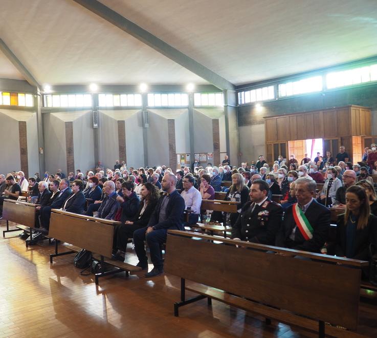 La maglia della Spal per l'addio a don Rosario: "Lui sapeva amare tutti"