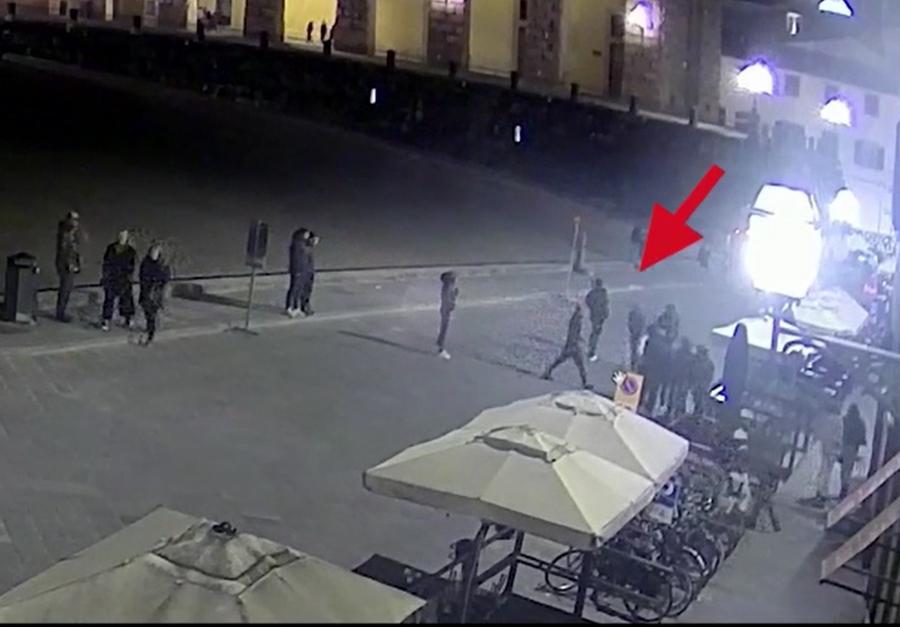 Firenze, rapinavano e picchiavano ragazzini. Fermata la baby gang dei “Toro Rosso”- Video