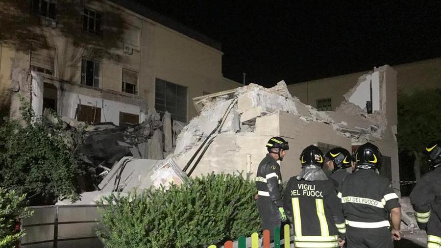 La palazzina crollata in Facoltà a Cagliari (foto Mario Rosas)