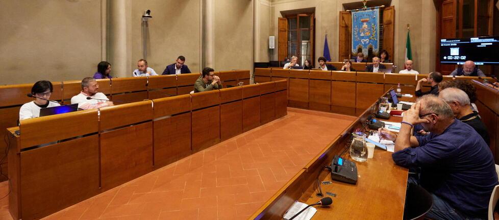 Multiutility, anche Empoli approva: il Pd vota compatto, la sinistra contro