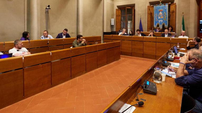 Multiutility, anche Empoli approva: il Pd vota compatto, la sinistra contro