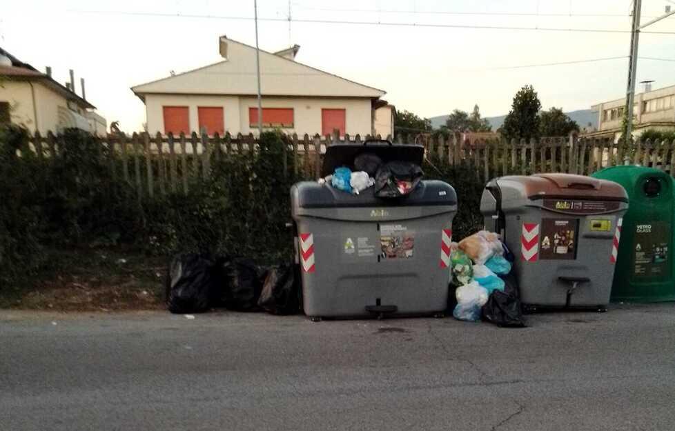 Rifiuti, penali per i disservizi nella raccolta: «Così bollette Alia più leggere»
