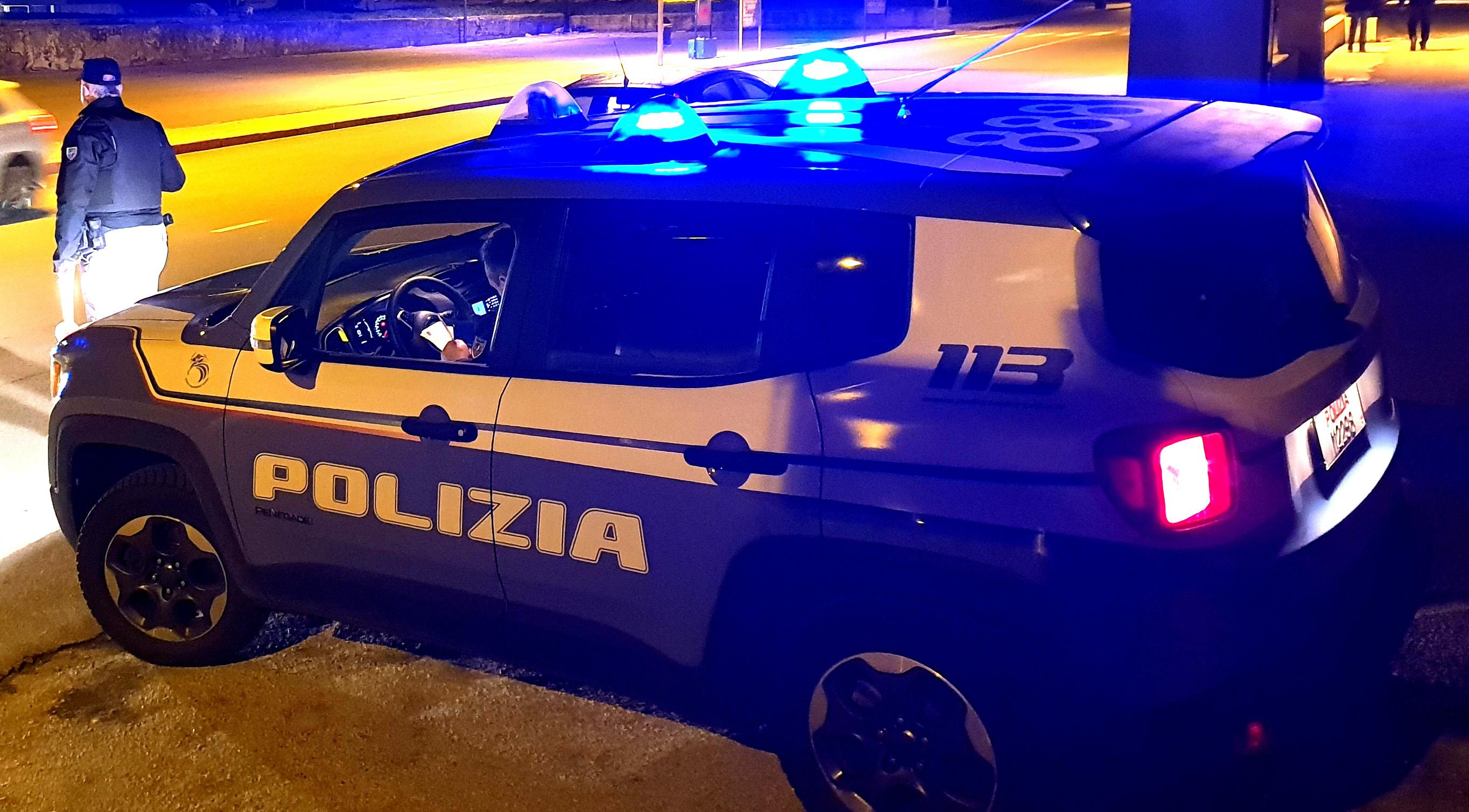 Sassari, fidanzata contesa a bastonate 