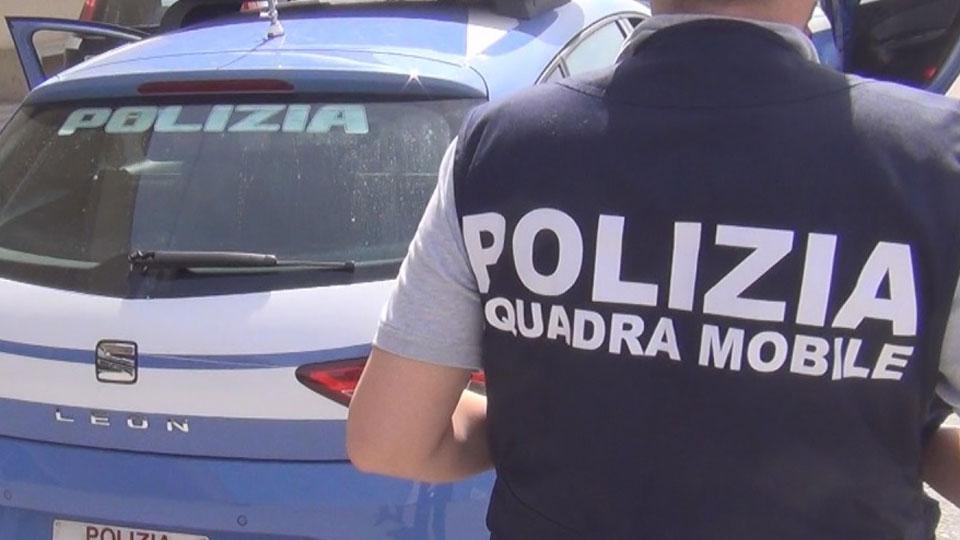Barista di Pistoia sorpreso a preparare dosi di coca dietro il bancone